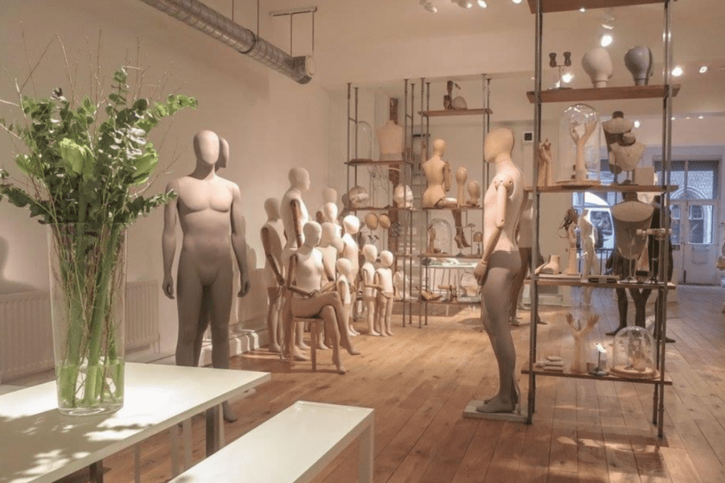 London Mannequin Manufacturer display